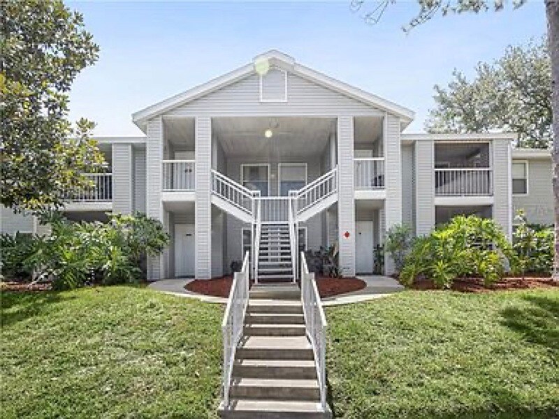 2584 Grassy Point Dr in Lake Mary, FL - Building Photo