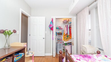 5412 N Campbell Ave-Unit -G in Chicago, IL - Foto de edificio - Building Photo