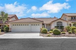 8730 Wallaby Ln in Las Vegas, NV - Building Photo