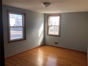 30 Wakefield St in West Warwick, RI - Building Photo - Building Photo