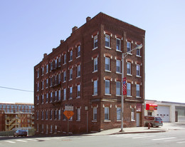 736 High St Apartments