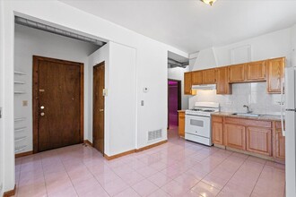 3133 W Augusta Blvd in Chicago, IL - Foto de edificio - Building Photo