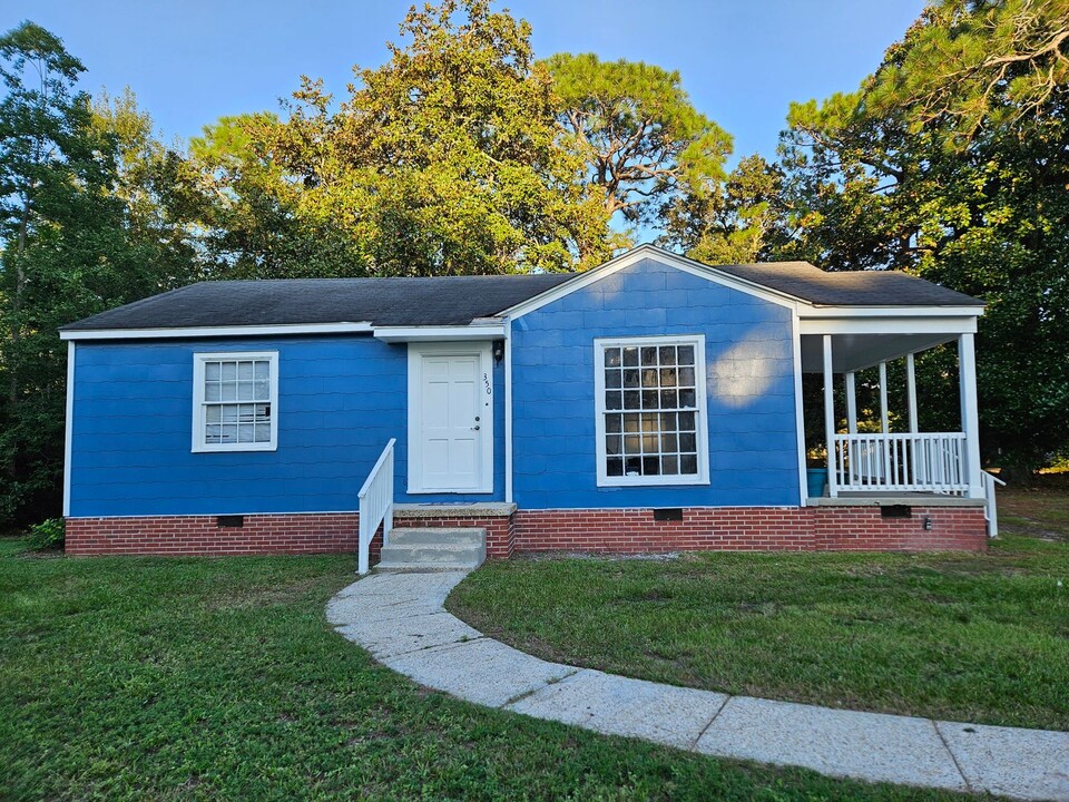 350 Rodenberg Ave in Biloxi, MS - Building Photo