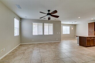 7652 Canyon Rain St in Las Vegas, NV - Building Photo - Building Photo