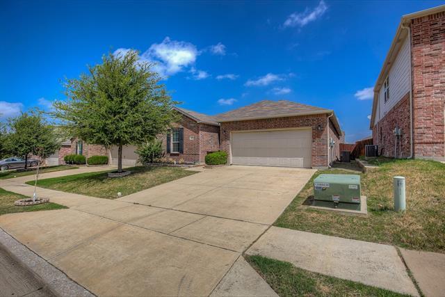 2429 Gelbray Pl in Fort Worth, TX - Building Photo - Building Photo