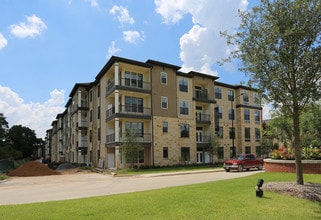 Broadstone Woodmill Creek in The Woodlands, TX - Building Photo - Building Photo