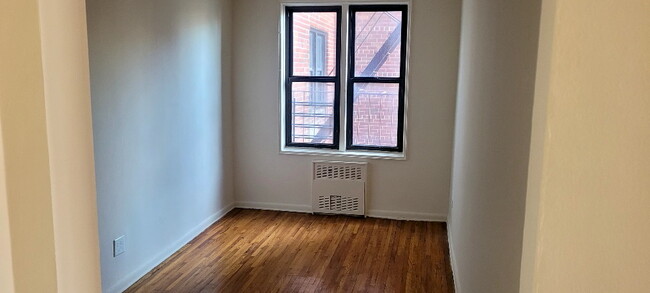 8815 178th St, Unit 1 Bedroom Apt in Jamaica, NY - Foto de edificio - Building Photo