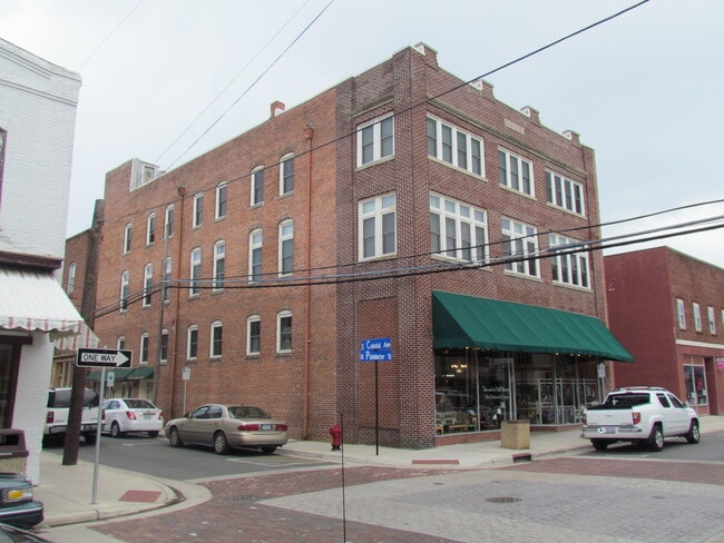 603 E Colonial Ave in Elizabeth City, NC - Building Photo - Building Photo