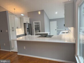 10909 Clara Barton Ct in Fairfax, VA - Building Photo - Building Photo