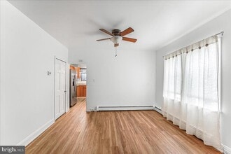 632 Taylor Ave in Linwood, PA - Building Photo - Building Photo