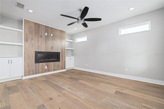 460 24th St N, Unit FW110014 in St. Petersburg, FL - Building Photo - Building Photo