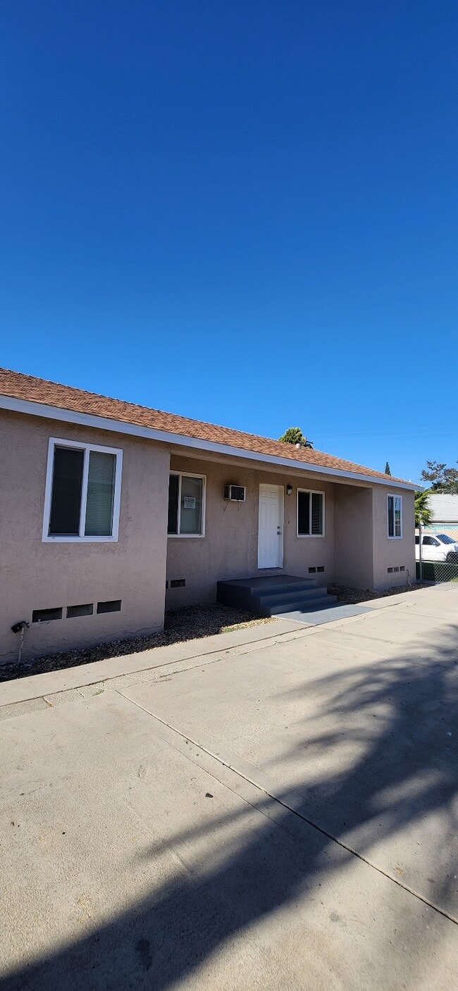 1604 N H St in San Bernardino, CA - Building Photo - Building Photo