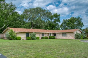 203 Mesa Dr in Gatesville, TX - Building Photo