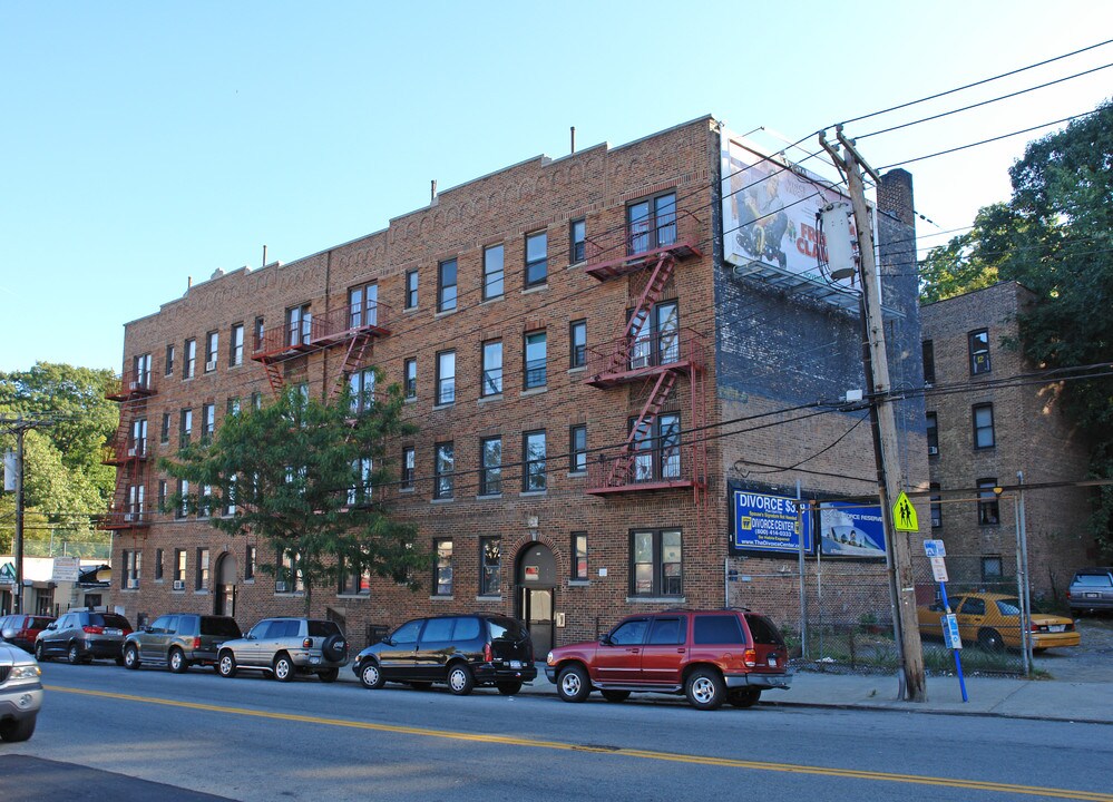 218 Mclean Ave in Yonkers, NY - Foto de edificio