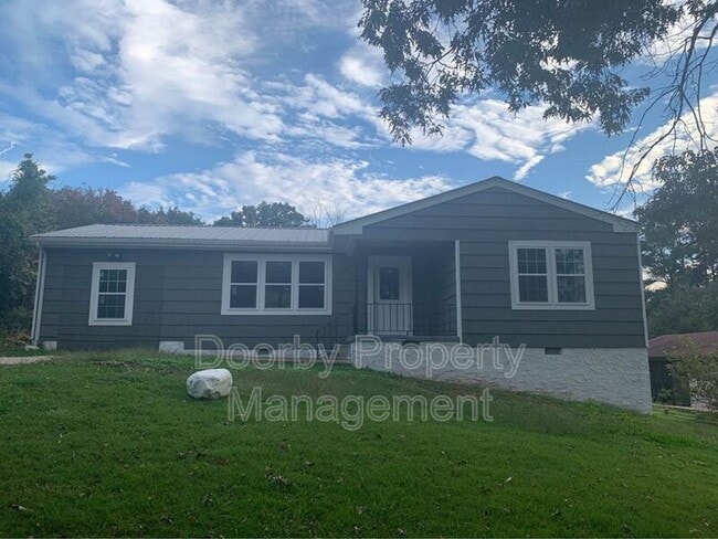 property at 2408 Cres Club Dr