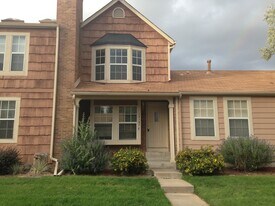 17157 E Whitaker Dr in Aurora, CO - Building Photo