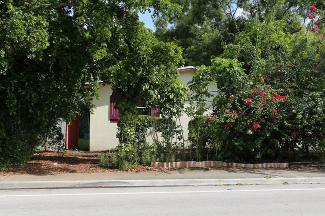 4733 Mulberry St in Lake Worth, FL - Building Photo - Building Photo