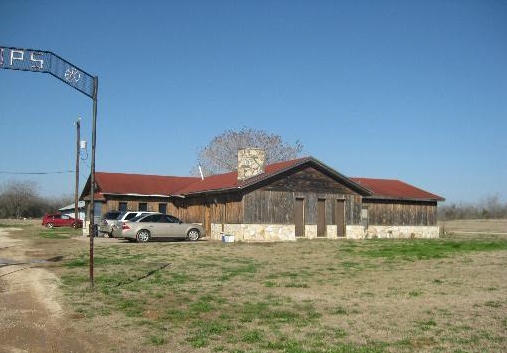 1215 Zigmont Rd in Adkins, TX - Foto de edificio