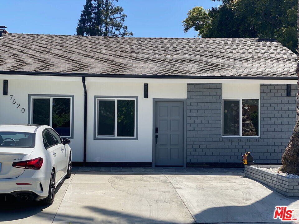 7622 Pomelo Dr in Los Angeles, CA - Building Photo