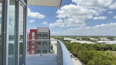 7825 NW 107th Ave in Doral, FL - Building Photo - Building Photo