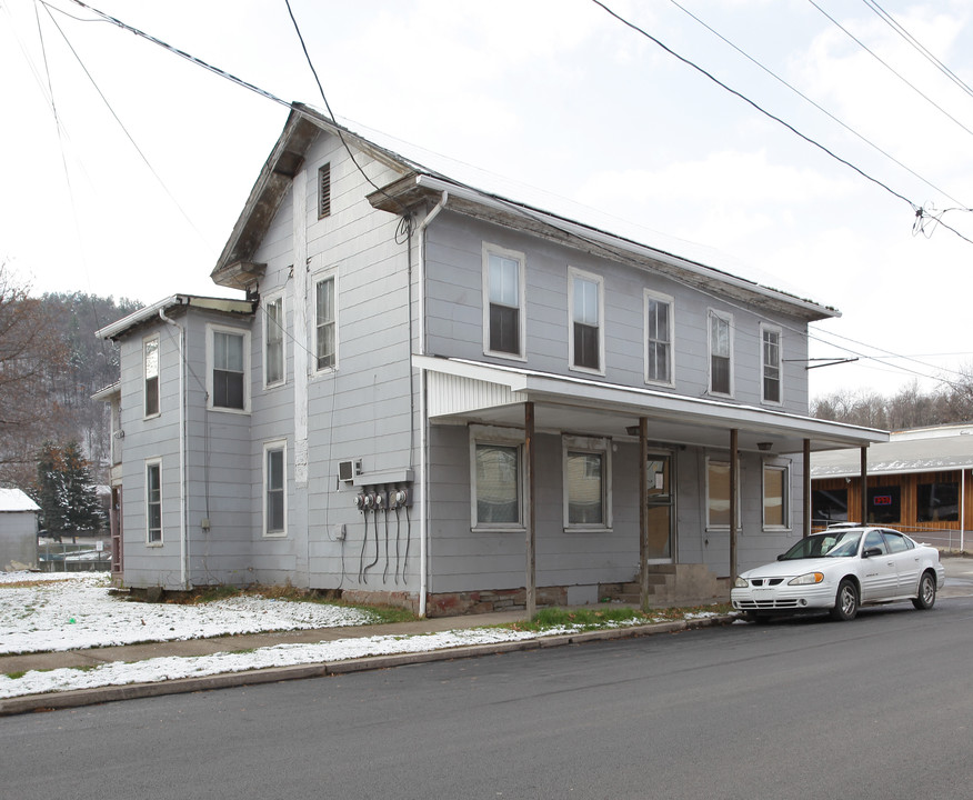 15 E Union St in Shickshinny, PA - Building Photo