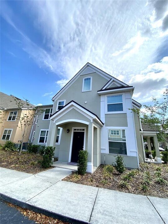 3432 Westchester Square Blvd in Orlando, FL - Building Photo