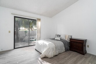 40800 Breezy Pass Rd in Palm Desert, CA - Building Photo - Building Photo