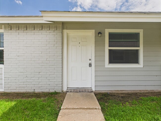 property at 1908 Finfeather Rd