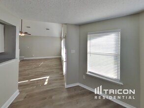 5115 Whitehaven Dr in Garland, TX - Foto de edificio - Building Photo