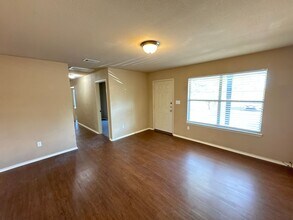 2725 Lovers Lane Rd in Krum, TX - Building Photo - Building Photo