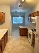 85 Falcon Feather Way in Henderson, NV - Foto de edificio - Building Photo