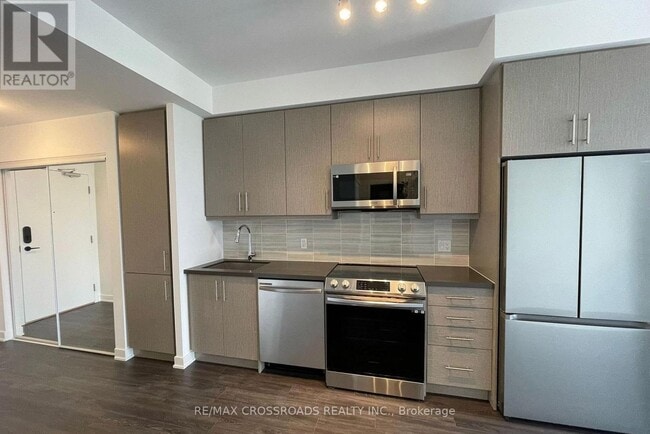 property at 95-2395 Oneida Crescent