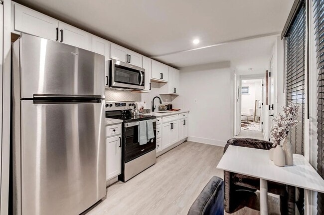 1720 St Paul St in Baltimore, MD - Building Photo - Building Photo