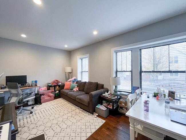 1750 W Summerdale Ave in Chicago, IL - Building Photo - Building Photo