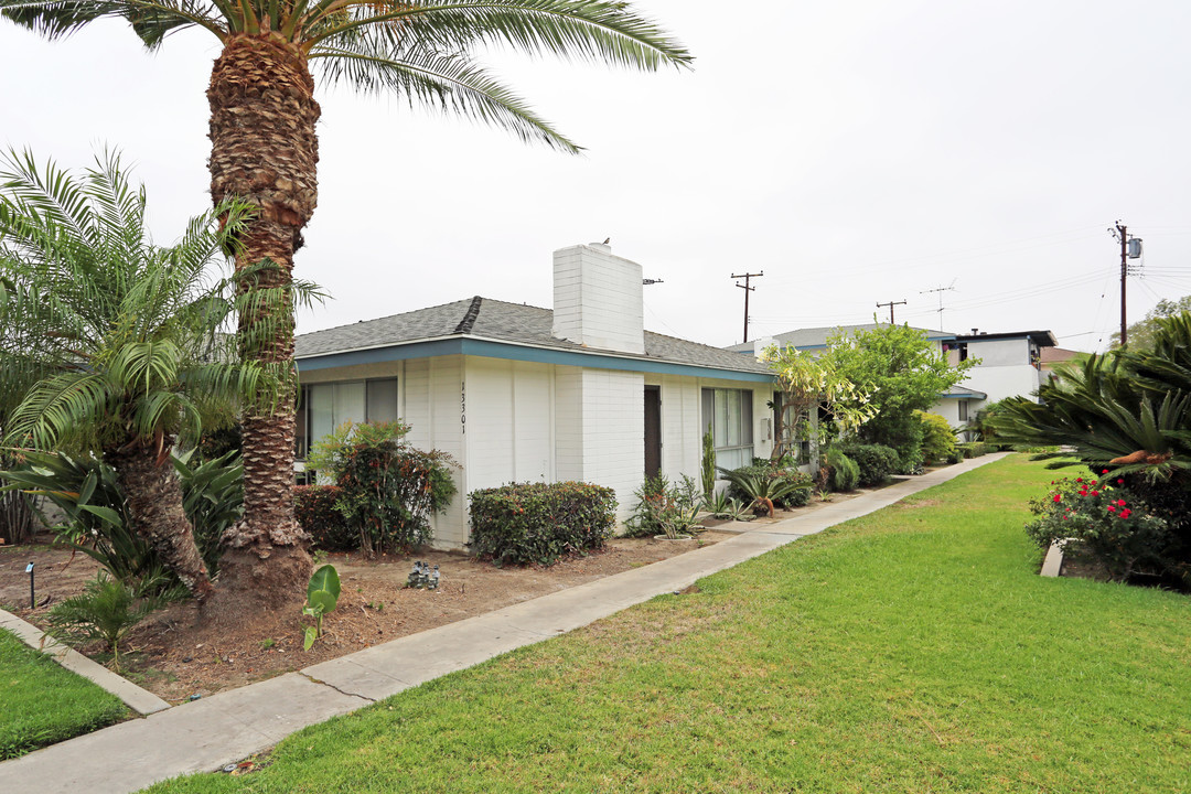 13301 Fletcher St in Garden Grove, CA - Building Photo