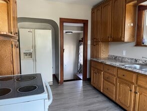 4420 18th Ave in Rock Island, IL - Building Photo - Building Photo