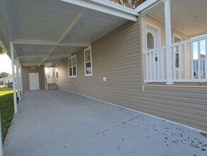 1016 Century Dr in Wildwood, FL - Building Photo - Building Photo