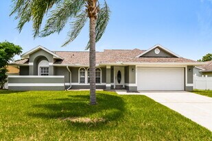 2708 Ashley Ct in Kissimmee, FL - Building Photo