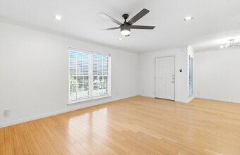 900 S Lamar Blvd in Austin, TX - Building Photo - Building Photo