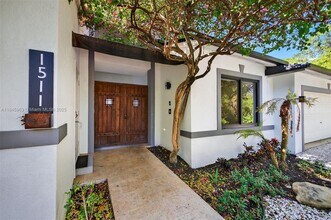1511 SW 30th Pl in Fort Lauderdale, FL - Building Photo - Building Photo