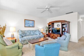 1441 Ocean Dr, Unit 310 in Vero Beach, FL - Building Photo - Building Photo