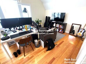 537 Main St, Unit 2 in Medford, MA - Building Photo - Building Photo