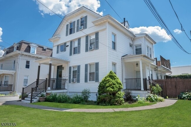 property at 50 Franklin Pl