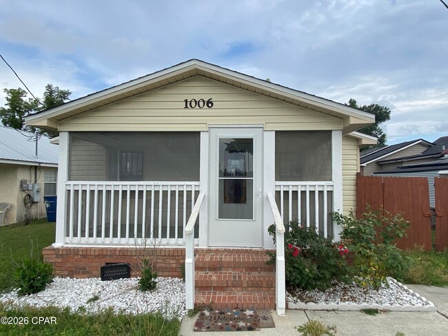property at 1006 Massalina Dr