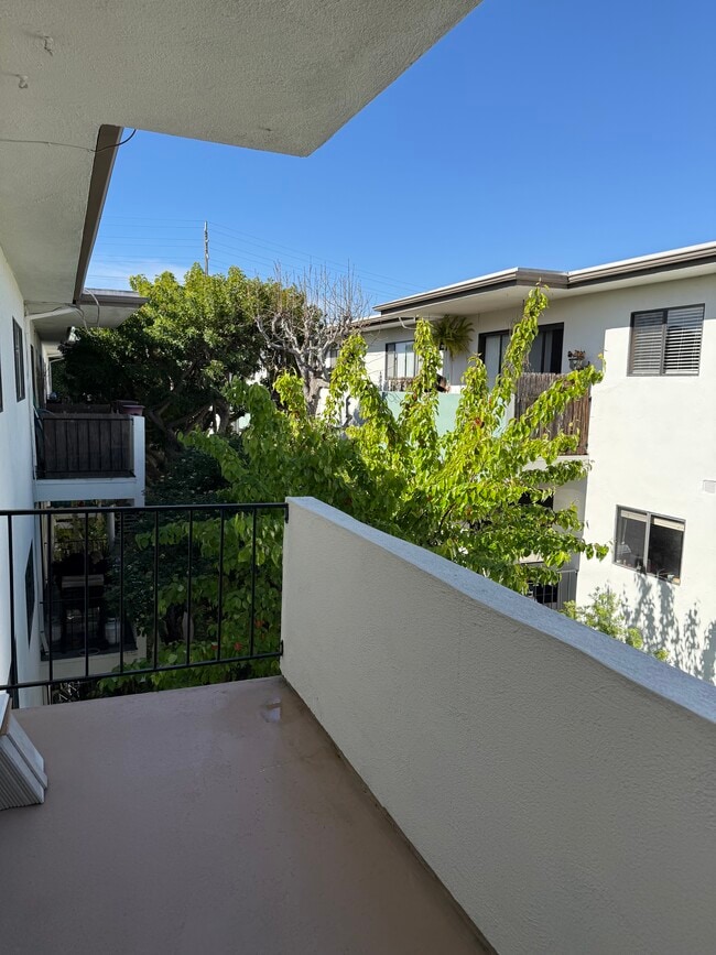 property at 5000 S Centinela Ave