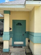 5784 Twisted Oak Ct in Pace, FL - Building Photo - Building Photo