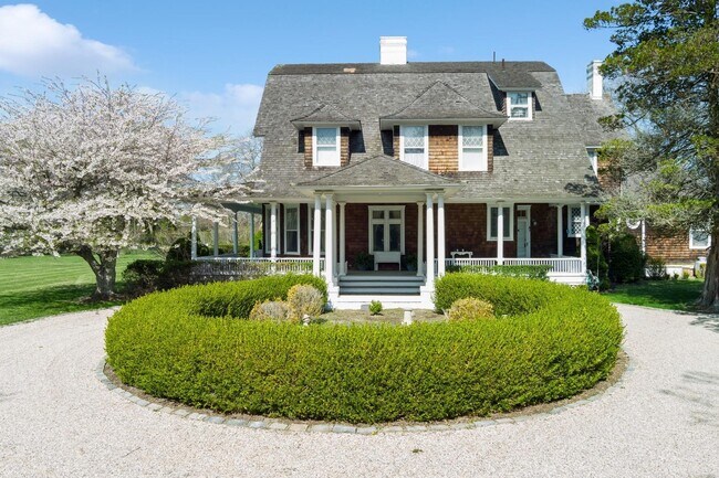 10 Post Ln in Quogue, NY - Building Photo - Building Photo