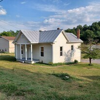 3861 Oldtown Rd in Shawsville, VA - Building Photo