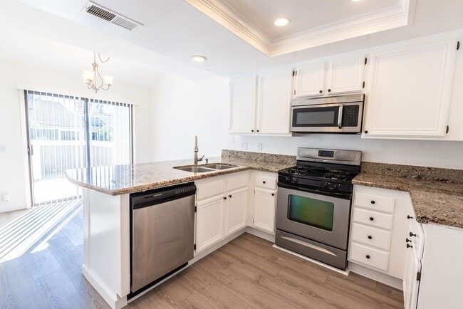 47 Clover Ln in Aliso Viejo, CA - Building Photo - Building Photo