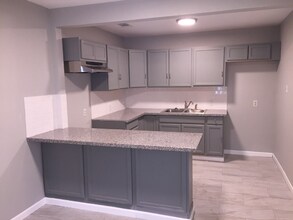 3411 Delafield Ln in Dallas, TX - Building Photo - Building Photo